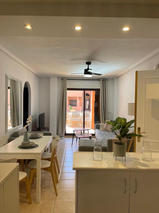 Three Bedroom Apartment With Pool In Torrevieja Exterior photo